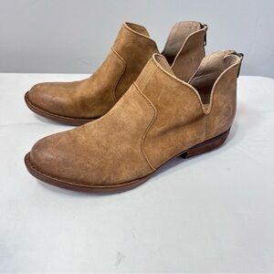 Born Women's Kerri ankle boots Western handcrafted leather cushioned footbed 8